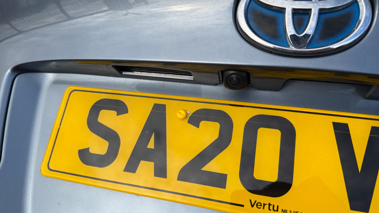 Toyota C-HR 1.8 Hybrid Design 5dr CVT Hybrid Hatchback